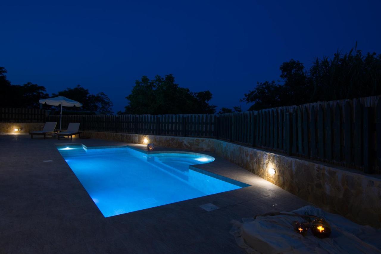 Golden Coast Boutique - Luxury Living Aparthotel Kypseli Eksteriør bilde
